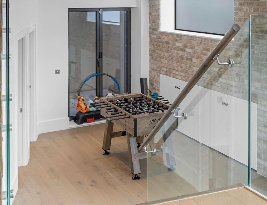 Stylishly Designed 4 Bedroom Appartamento Londra