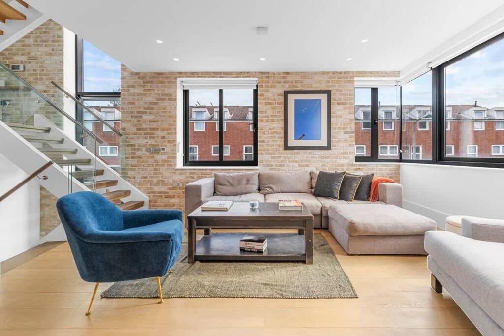 Stylishly Designed 4 Bedroom Appartamento Londra