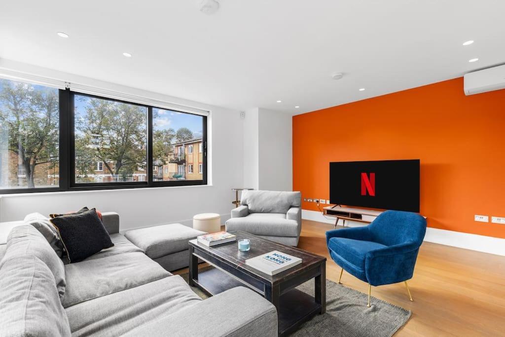 Stylishly Designed 4 Bedroom Appartamento Londra